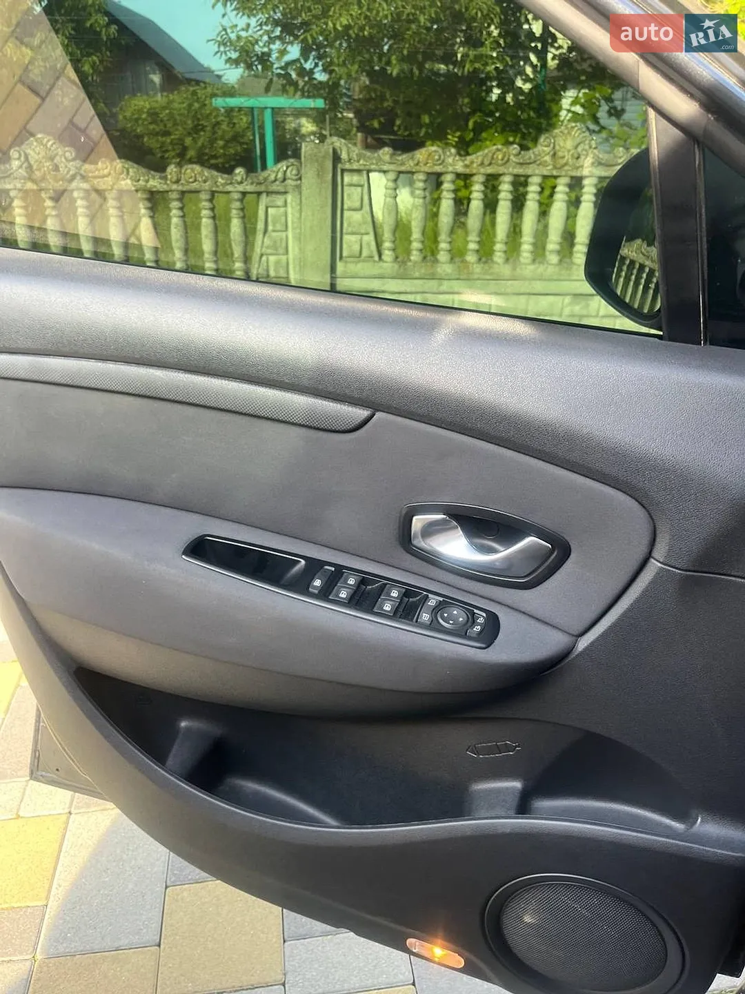 2010 Renault Scenic - мініатюра 13