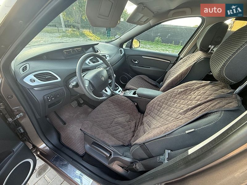 Минивэн Renault Scenic 2010 в Городенке