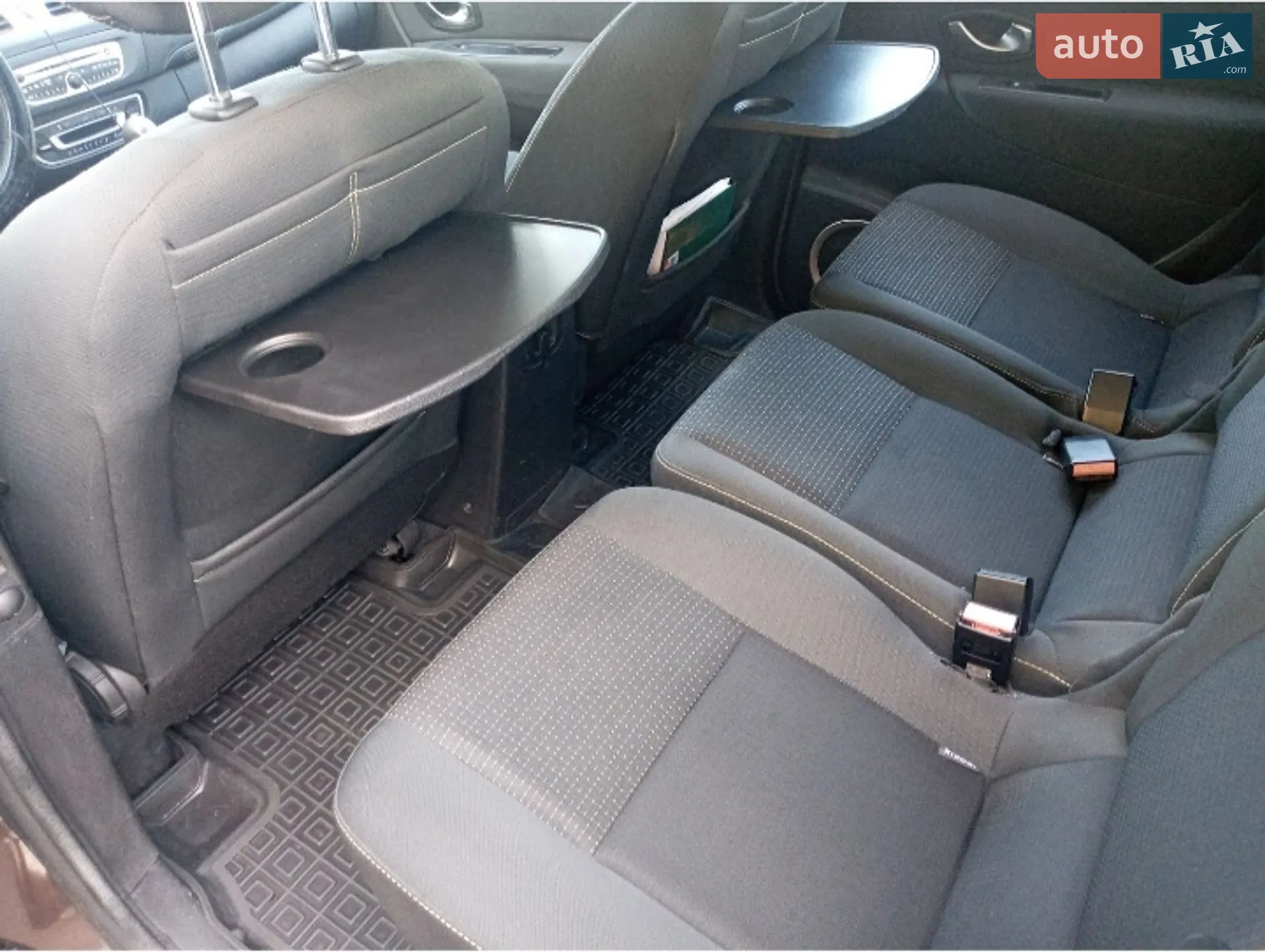 2010 Renault Scenic - мініатюра 23