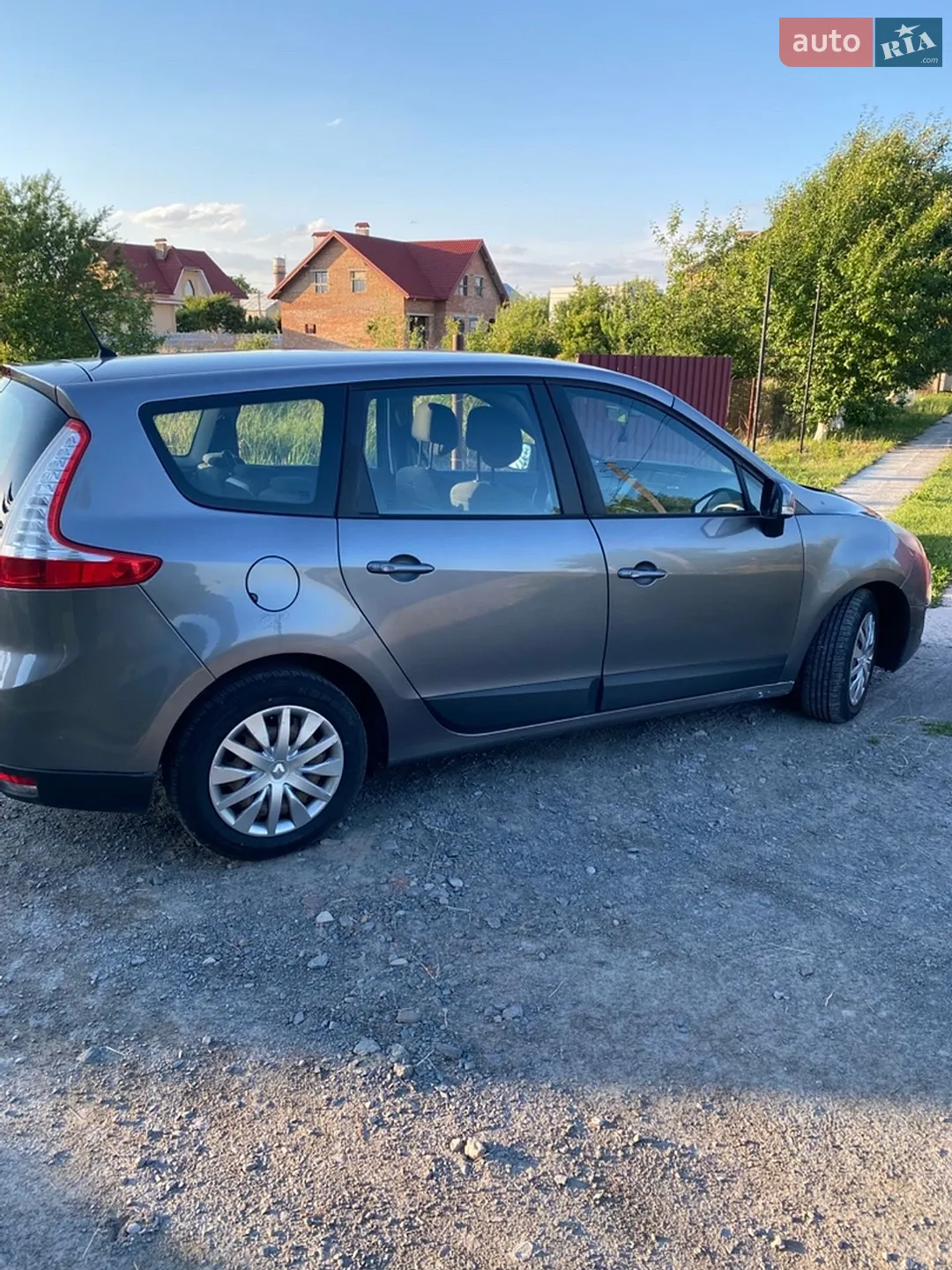 2010 Renault Scenic - мініатюра 12