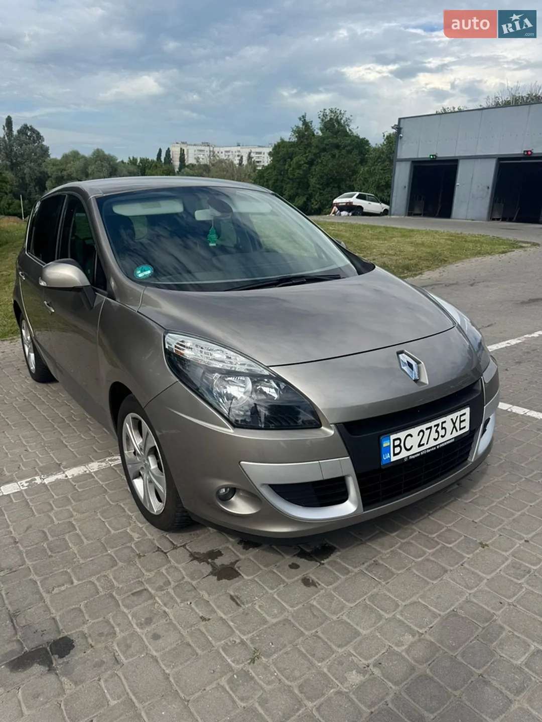 2010 Renault Scenic - мініатюра 2