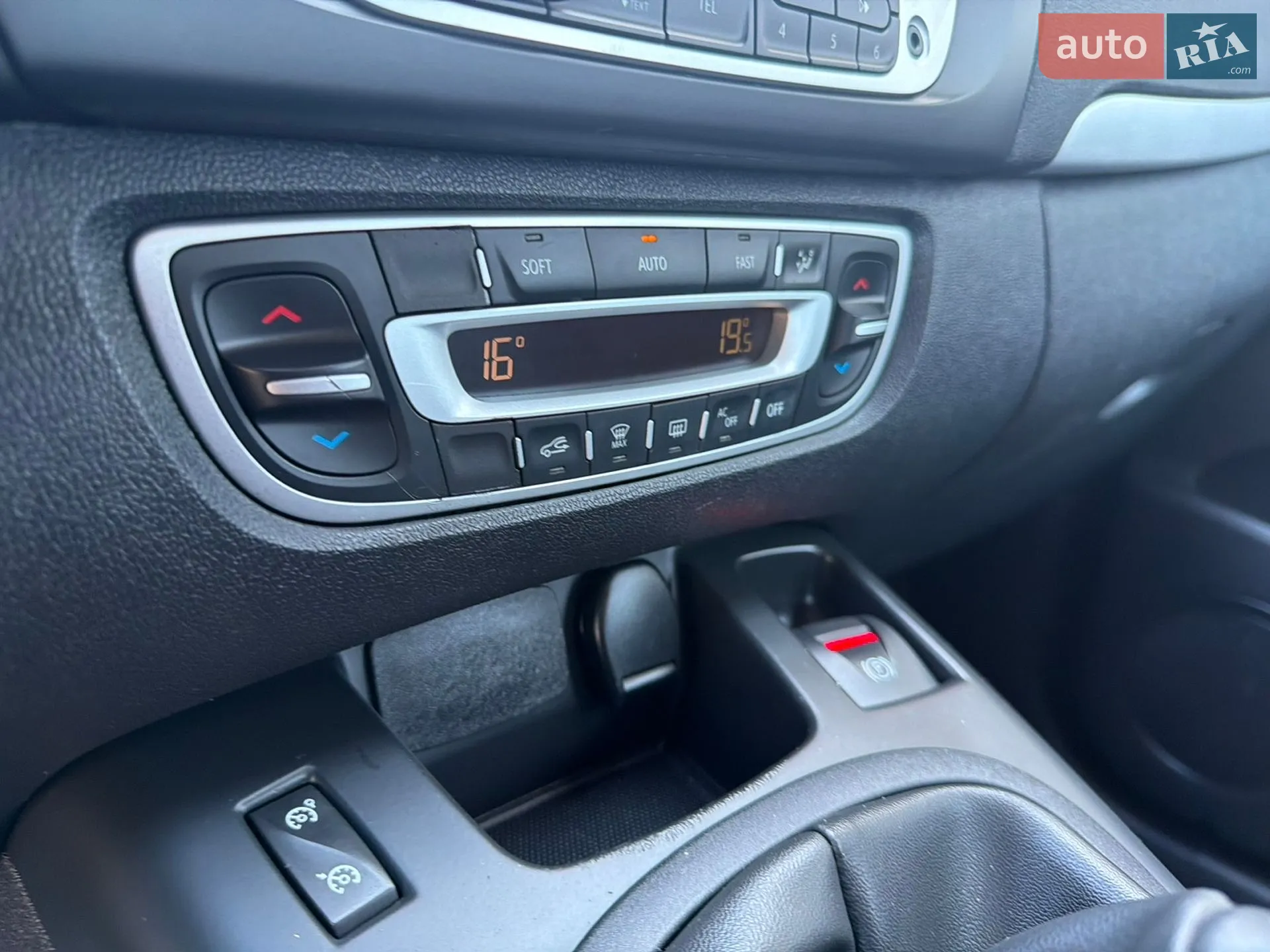 2014 Renault Scenic - мініатюра 32