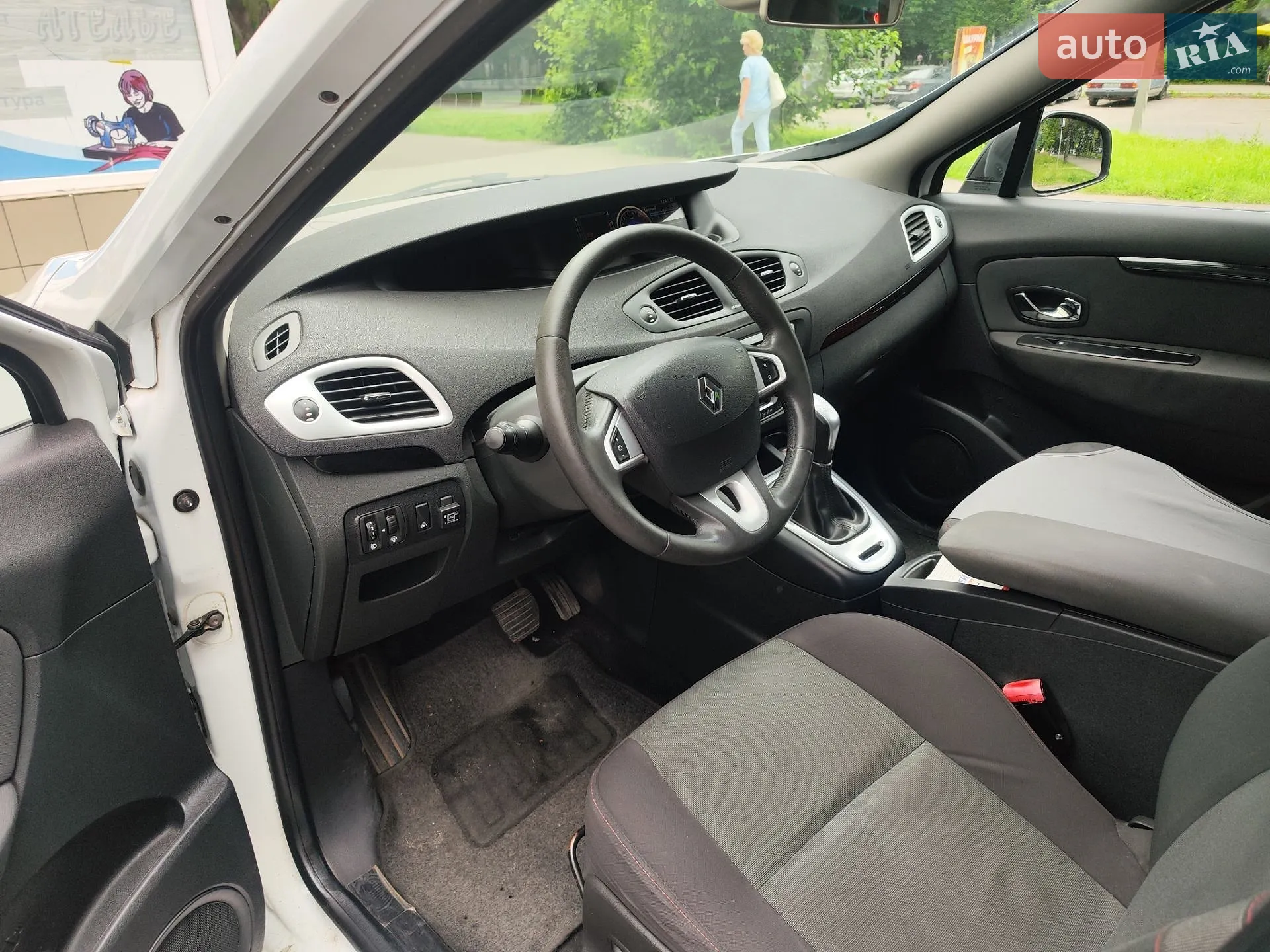 2012 Renault Scenic - мініатюра 8