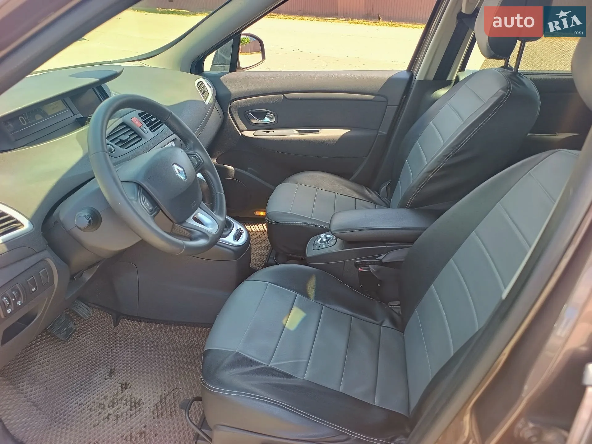 2011 Renault Scenic - мініатюра 16
