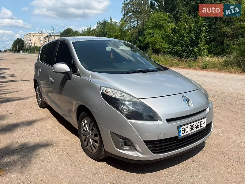 Renault Scenic 2011