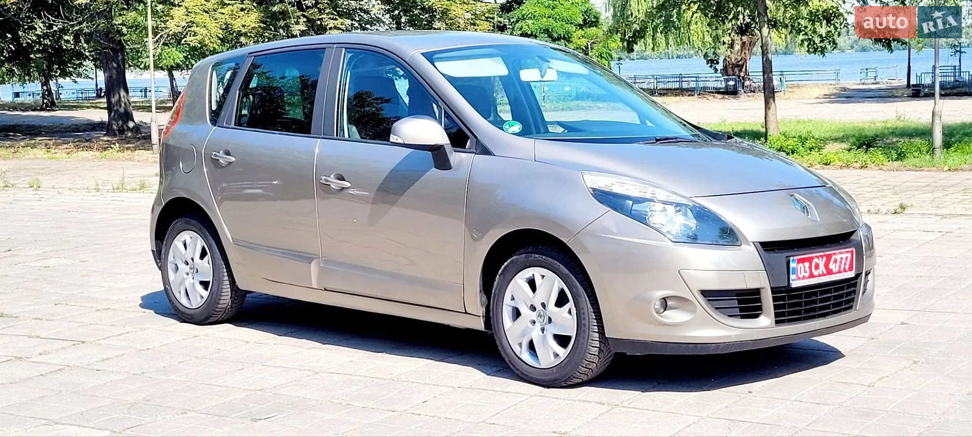 2011 Renault Scenic - мініатюра 10