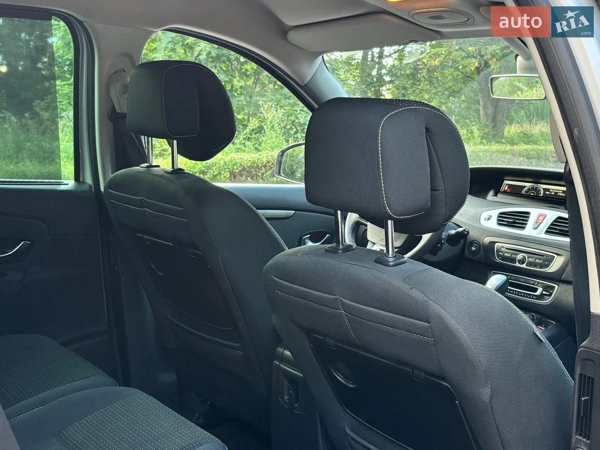 2010 Renault Scenic - мініатюра 32