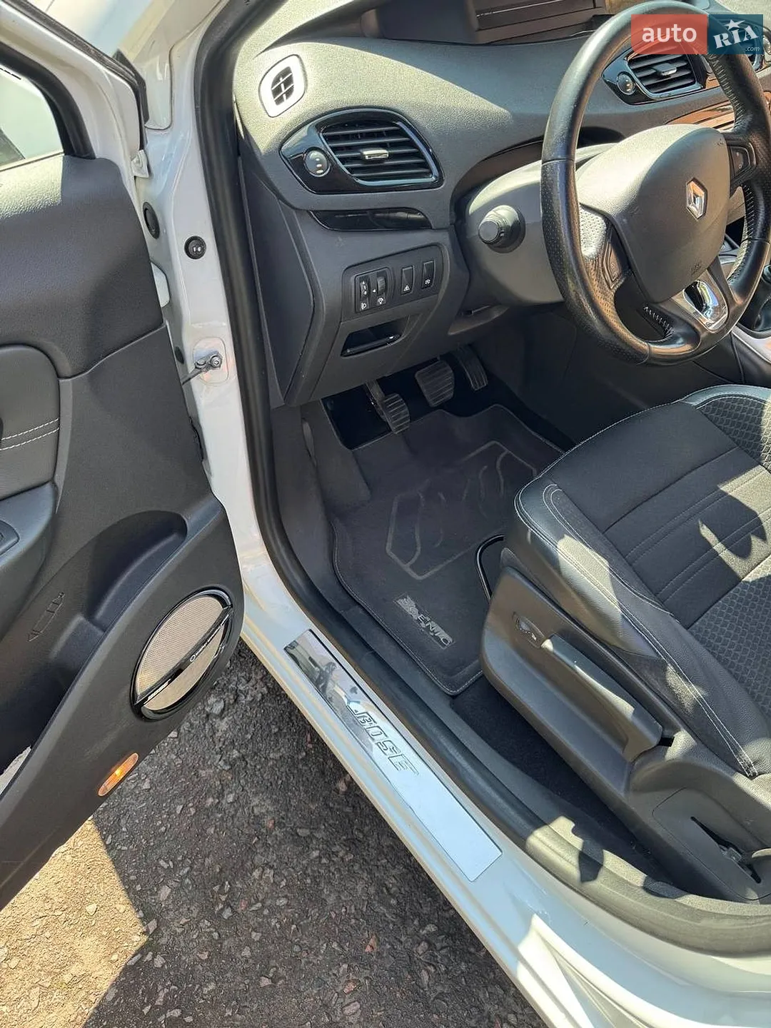 2014 Renault Scenic - мініатюра 19