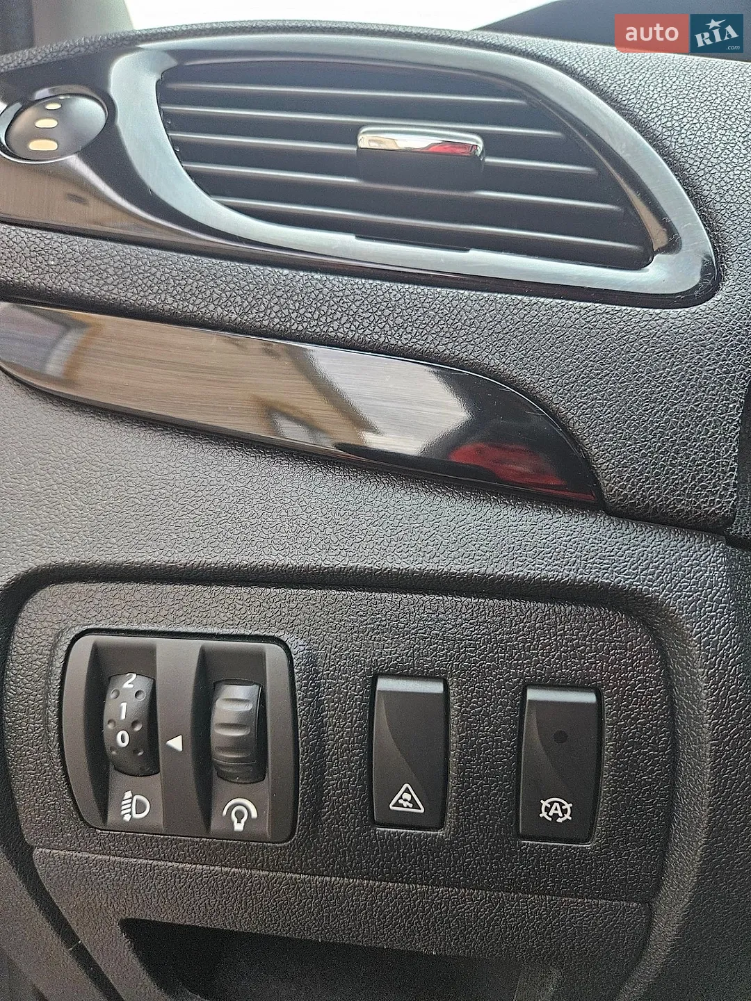2012 Renault Scenic - мініатюра 17
