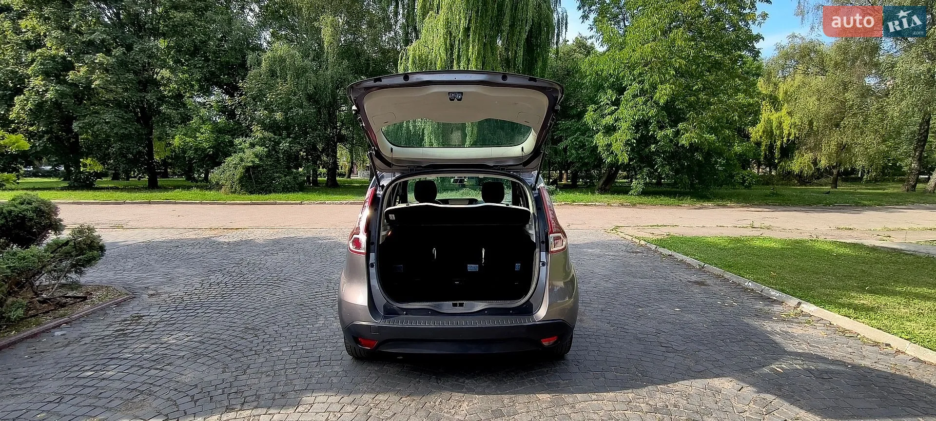 2011 Renault Scenic - мініатюра 18