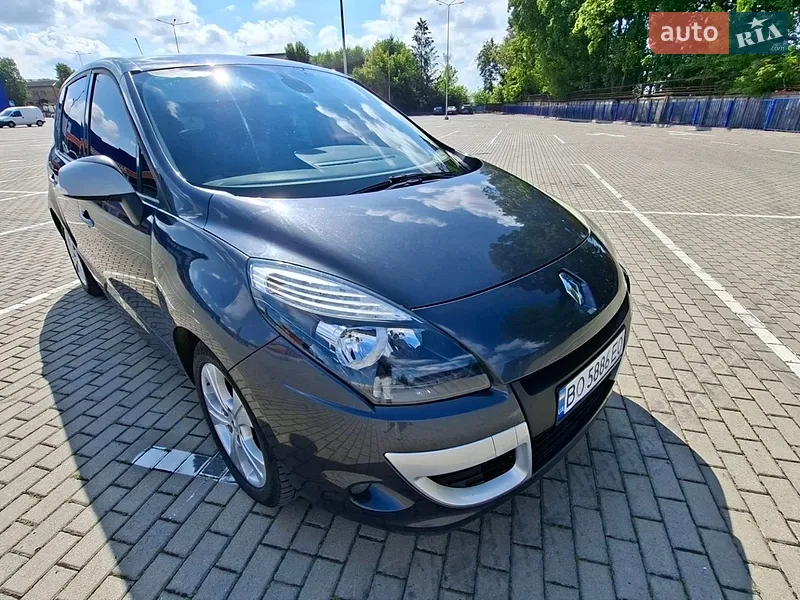 Renault Scenic 2011