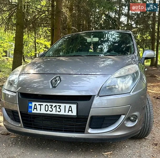 Renault Scenic 2011