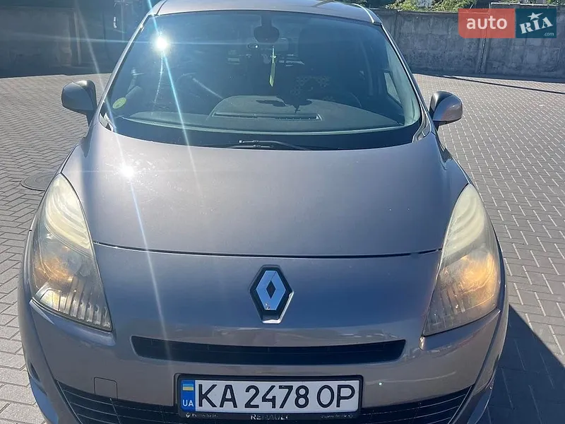 Renault Scenic 2011