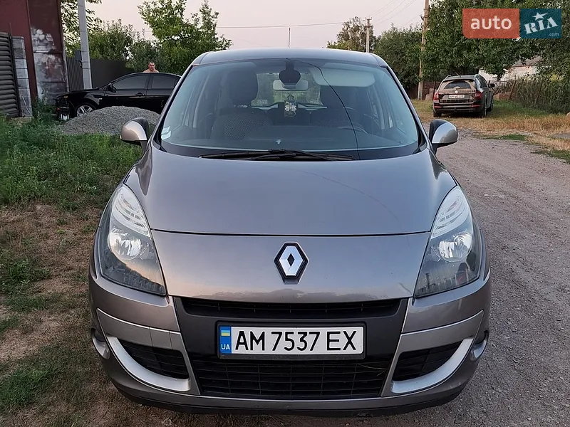 Renault Scenic 2011