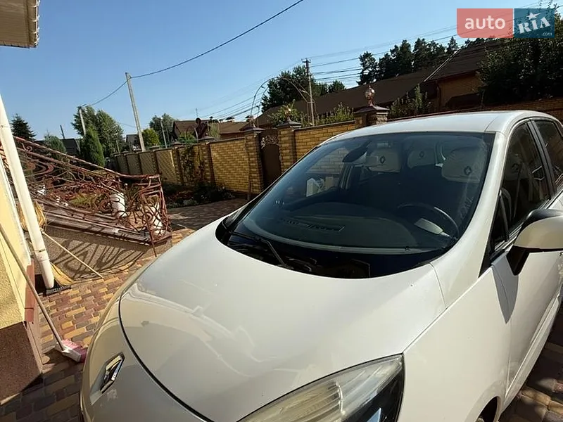 Renault Scenic 2012