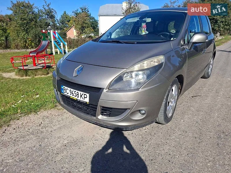 Renault Scenic 2011