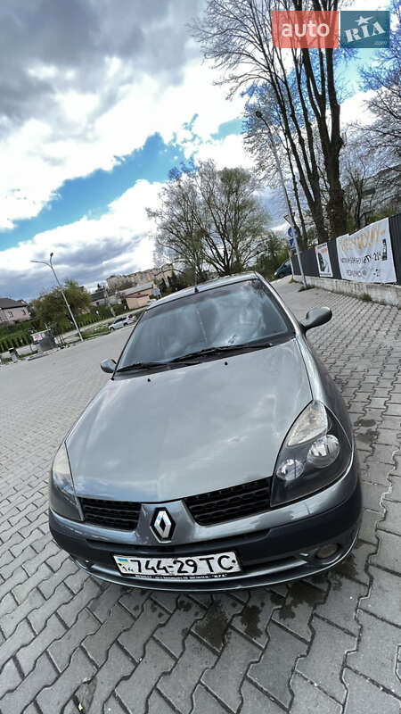 Седан Renault Symbol 2004 в Львове