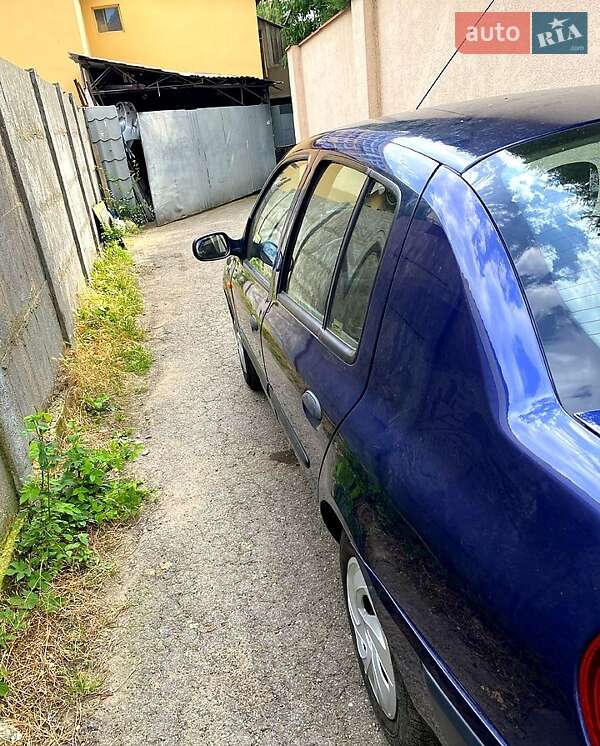 Седан Renault Symbol 2003 в Одессе