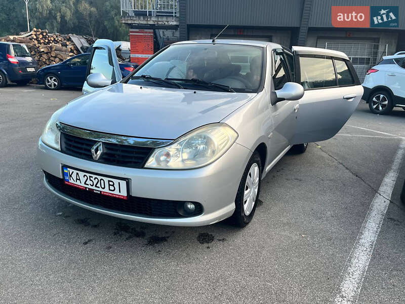 Седан Renault Symbol 2011 в 