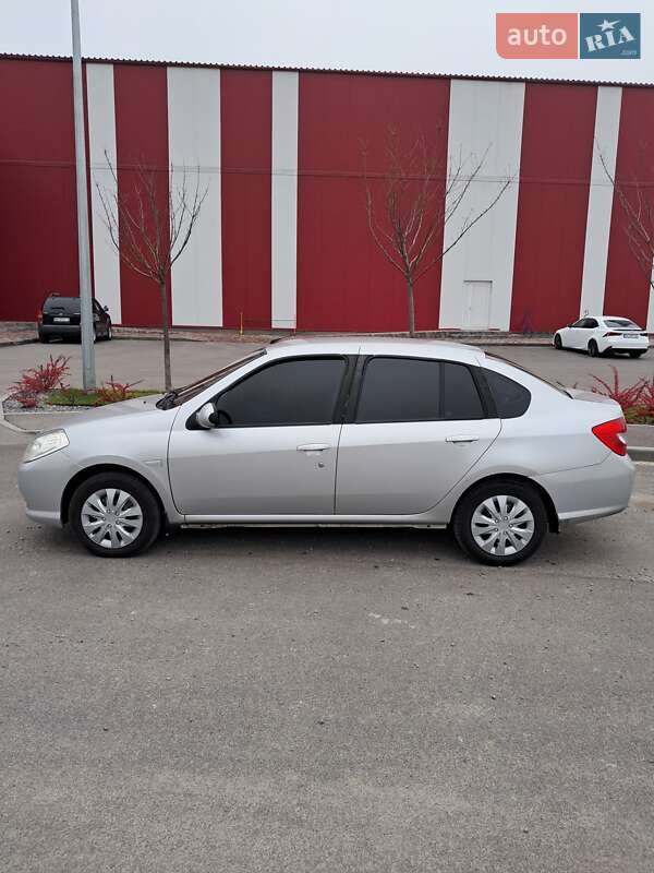 Седан Renault Symbol 2012 в Днепре