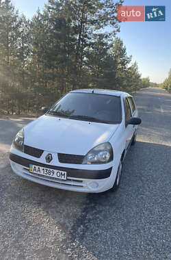 Седан Renault Symbol 2004 в Іванкові