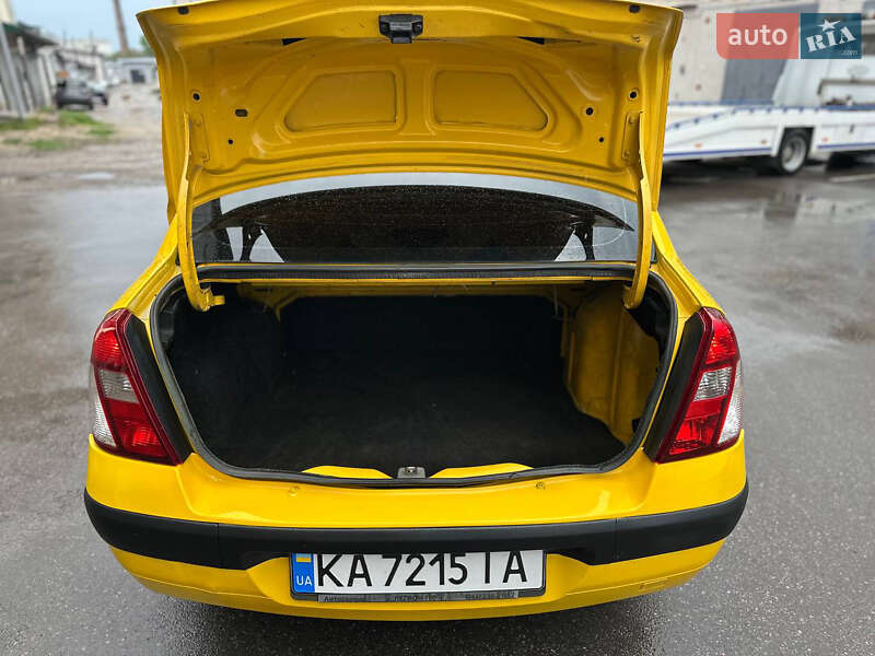 Седан Renault Symbol 2005 в Білій Церкві