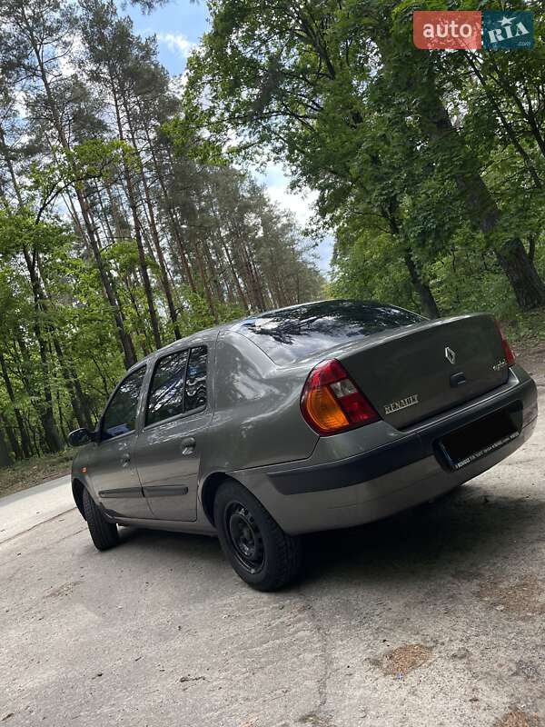 Седан Renault Symbol 2004 в Киеве