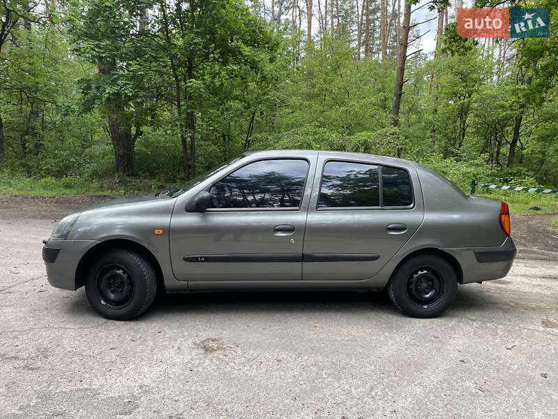 Седан Renault Symbol 2004 в Киеве