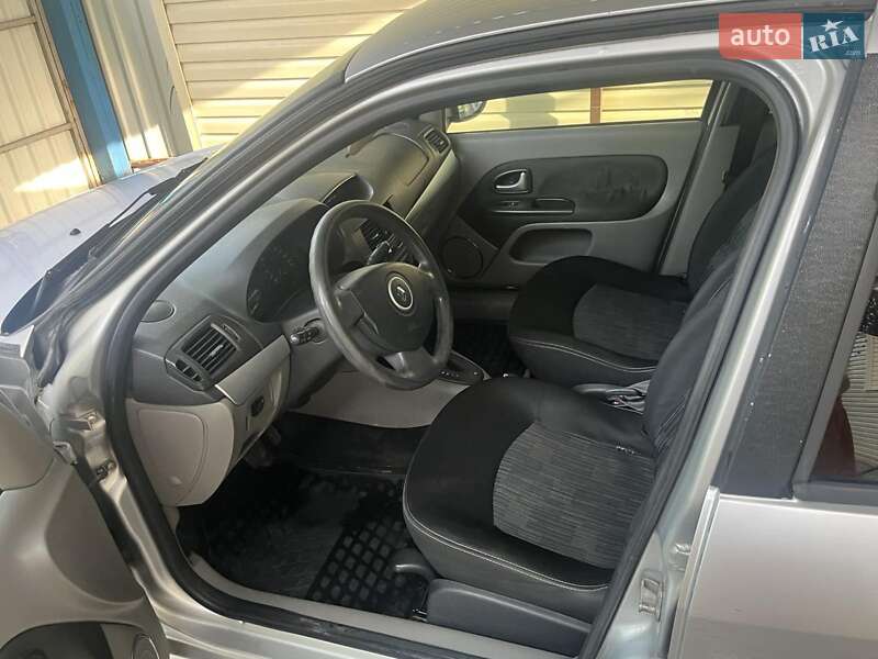 Седан Renault Symbol 2011 в Новомосковську