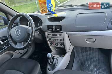 Седан Renault Symbol 2011 в 