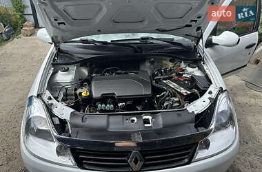 Седан Renault Symbol 2011 в 