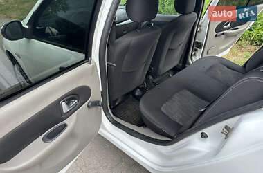 Седан Renault Symbol 2011 в 