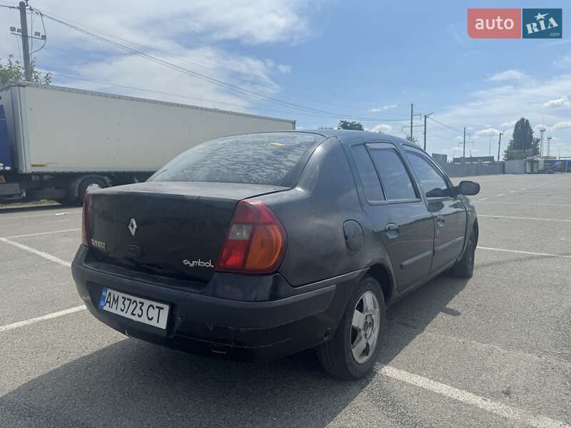 Седан Renault Symbol 2004 в Белогородке