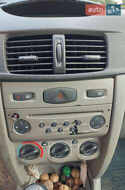 Седан Renault Symbol 2010 в 