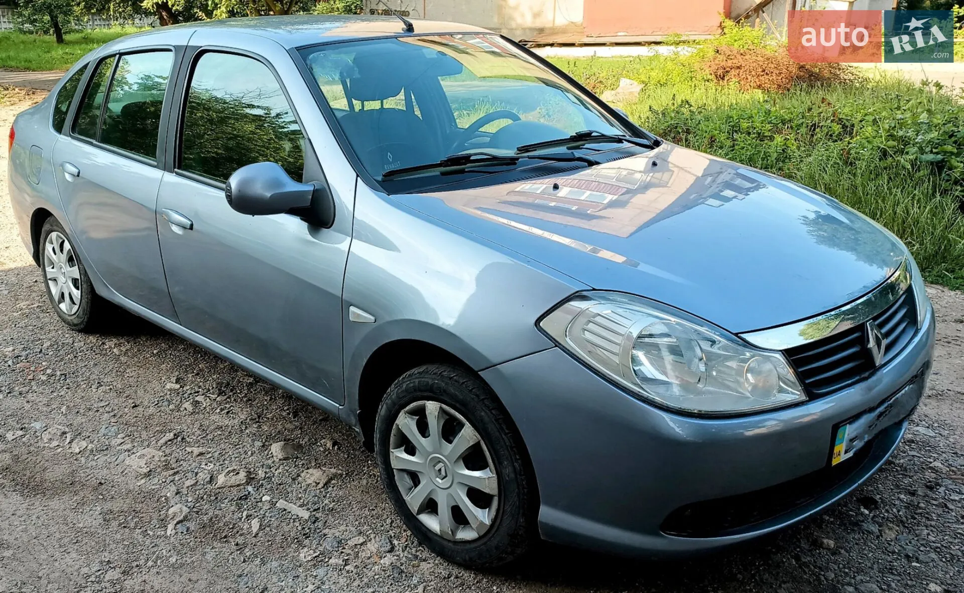 2010 Renault Symbol - мініатюра 3