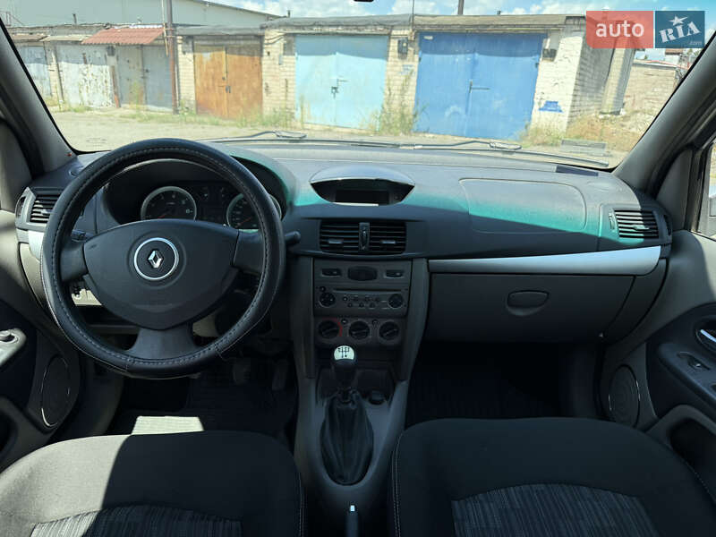 Седан Renault Symbol 2010 в Днепре
