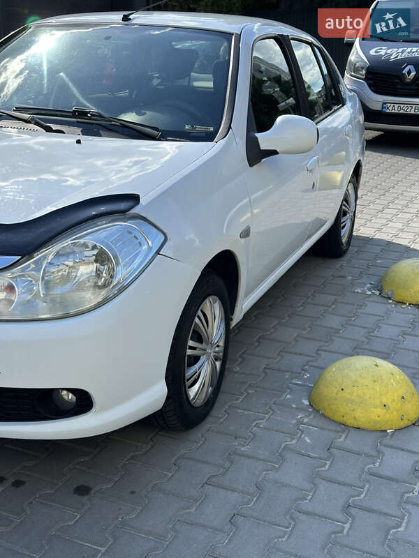 Седан Renault Symbol 2011 в Киеве