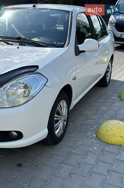 Седан Renault Symbol 2011 в 