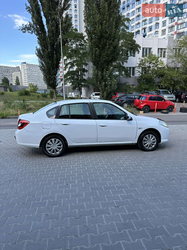 Седан Renault Symbol 2011 в Киеве