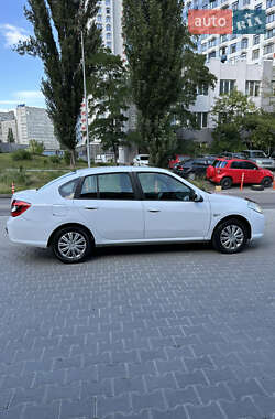 Седан Renault Symbol 2011 в 