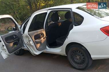 Седан Renault Symbol 2010 в 