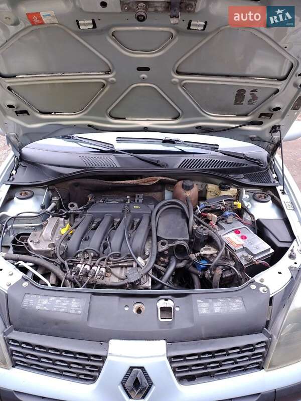 Седан Renault Symbol 2004 в Конотопе