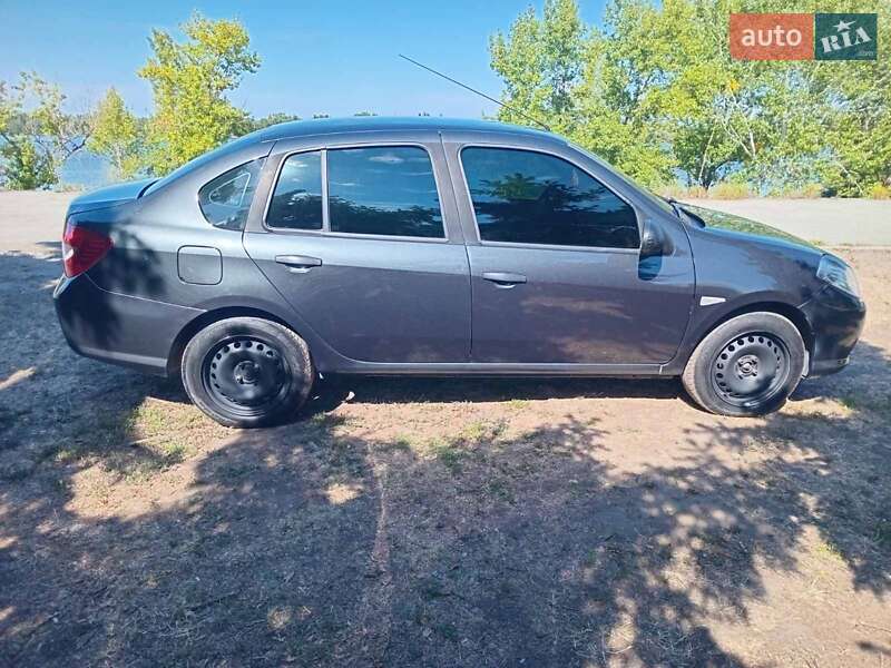 Седан Renault Symbol 2013 в Днепре