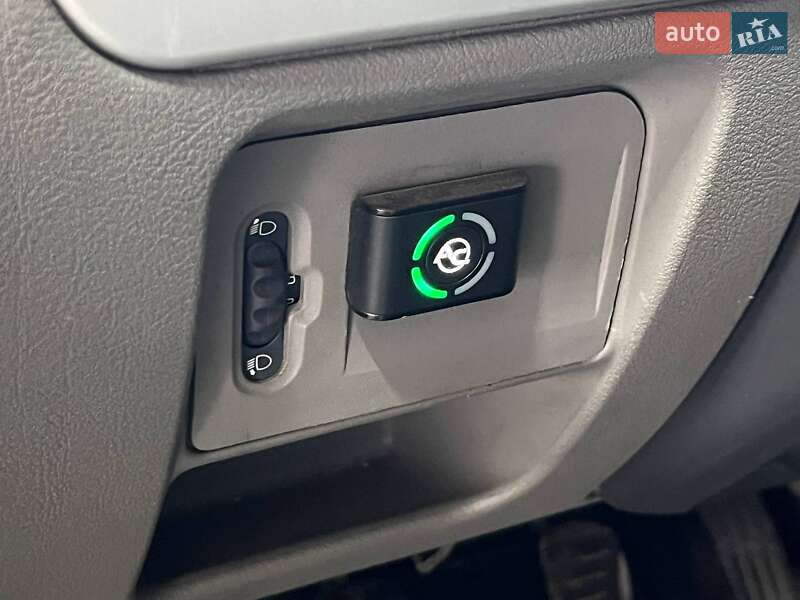 Седан Renault Symbol 2012 в Одессе