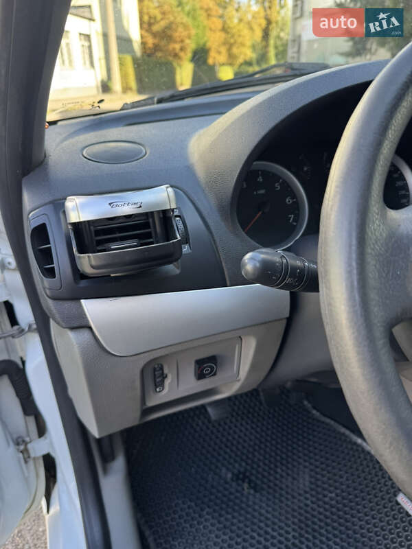 Седан Renault Symbol 2010 в Києві