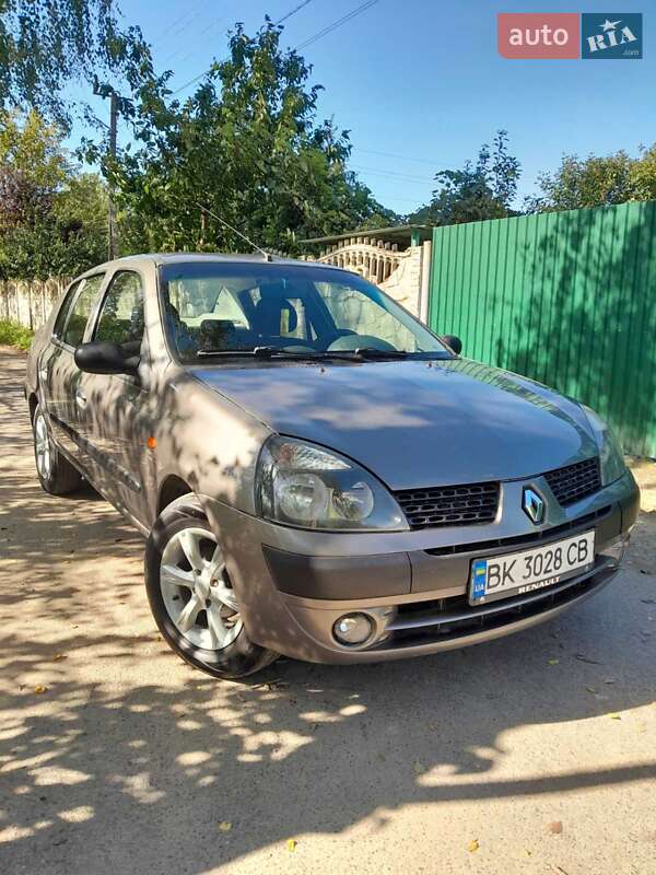 Седан Renault Symbol 2004 в 