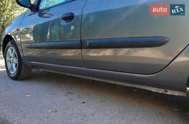 Седан Renault Symbol 2004 в 