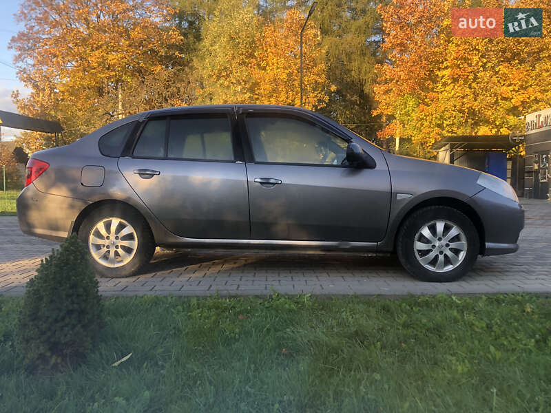 Седан Renault Symbol 2009 в Богородчанах