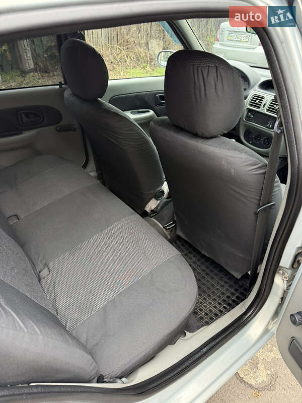 Седан Renault Symbol 2004 в Кременчуці фото 26 Седан Renault Symbol 2004 в Кременчуці