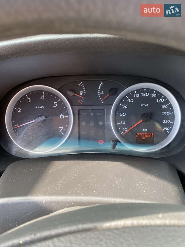 Седан Renault Symbol 2010 в Львове